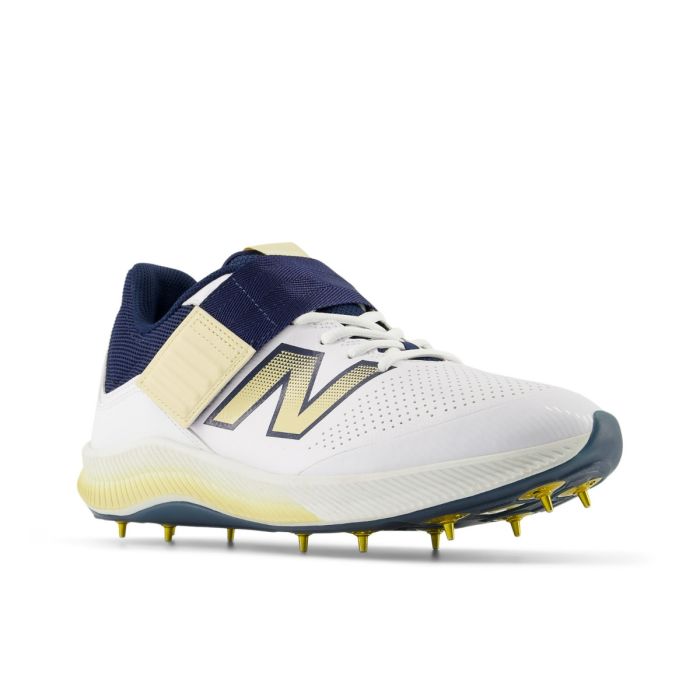 New Balance CK4040 Spike Cricket Shoe - Cricket World Australia